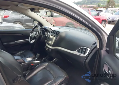 2015 Dodge Journey R/T z USA, uszkodzony, nr VIN 3C4PDCEG3FT596453